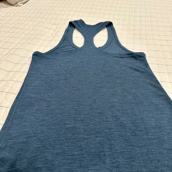 Vuori Razorback Tank - Picture 4 of 4